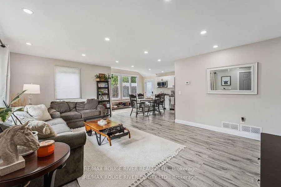 Photo 10 of 2041 Nash Road, Clarington, Rural Clarington — HOMEH