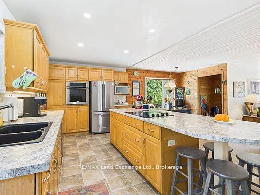 Photo 11 of 213 Huron Road, Huron-Kinloss — HOMEH
