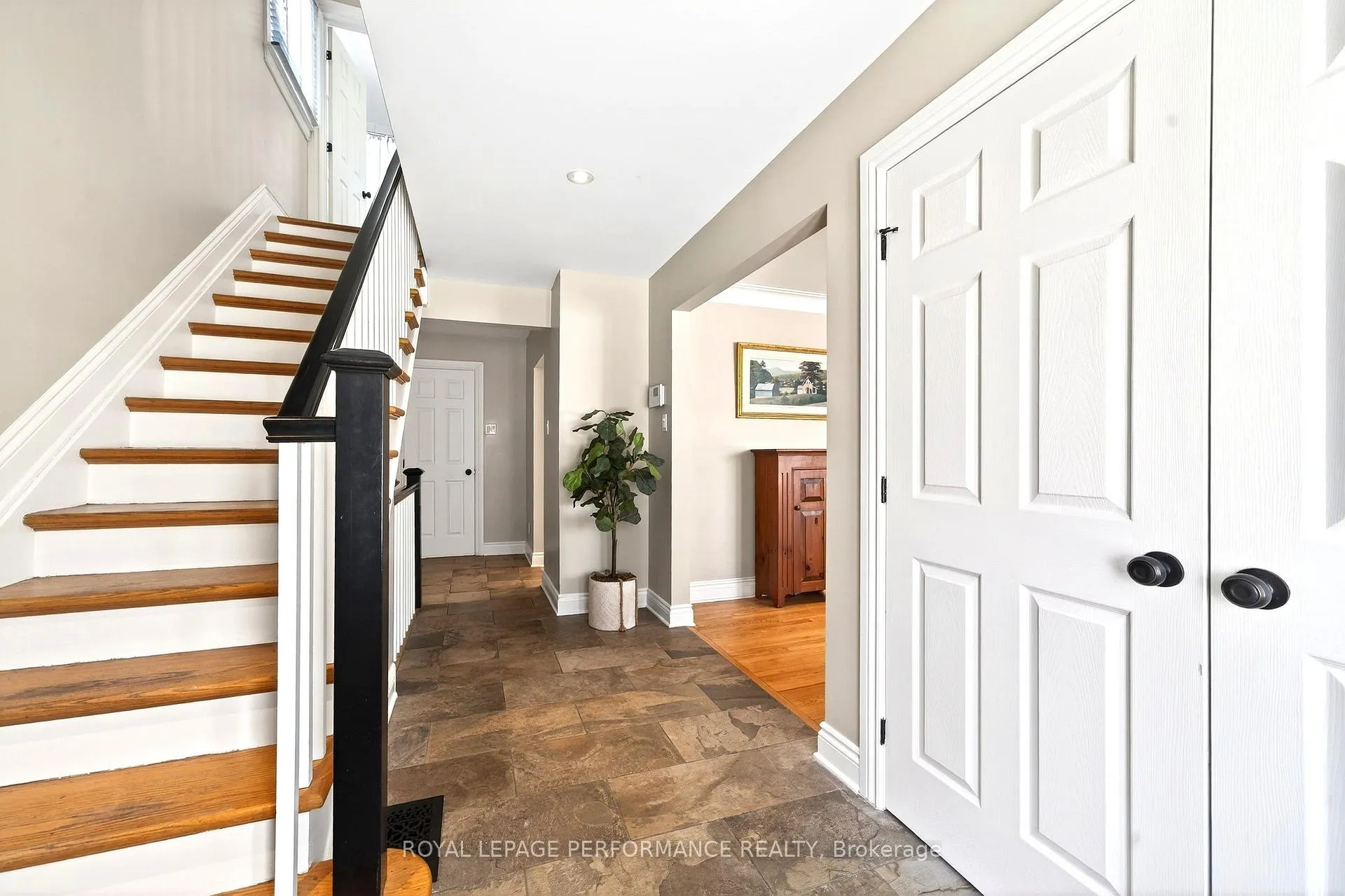 Photo 6 of 573 Mansfield Avenue, Ottawa, McKellar/Highland — HOMEH