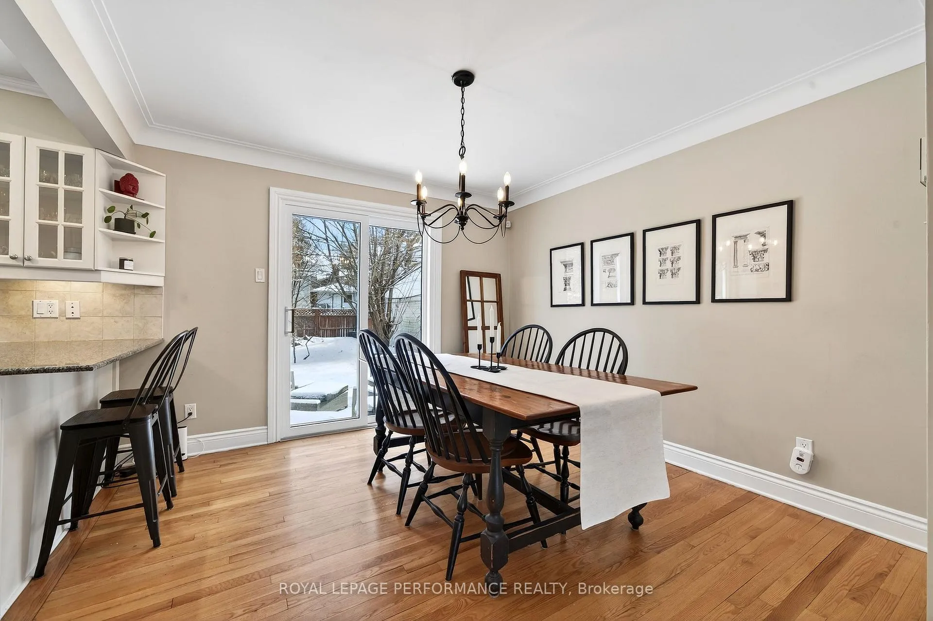 Photo 11 of 573 Mansfield Avenue, Ottawa, McKellar/Highland — HOMEH