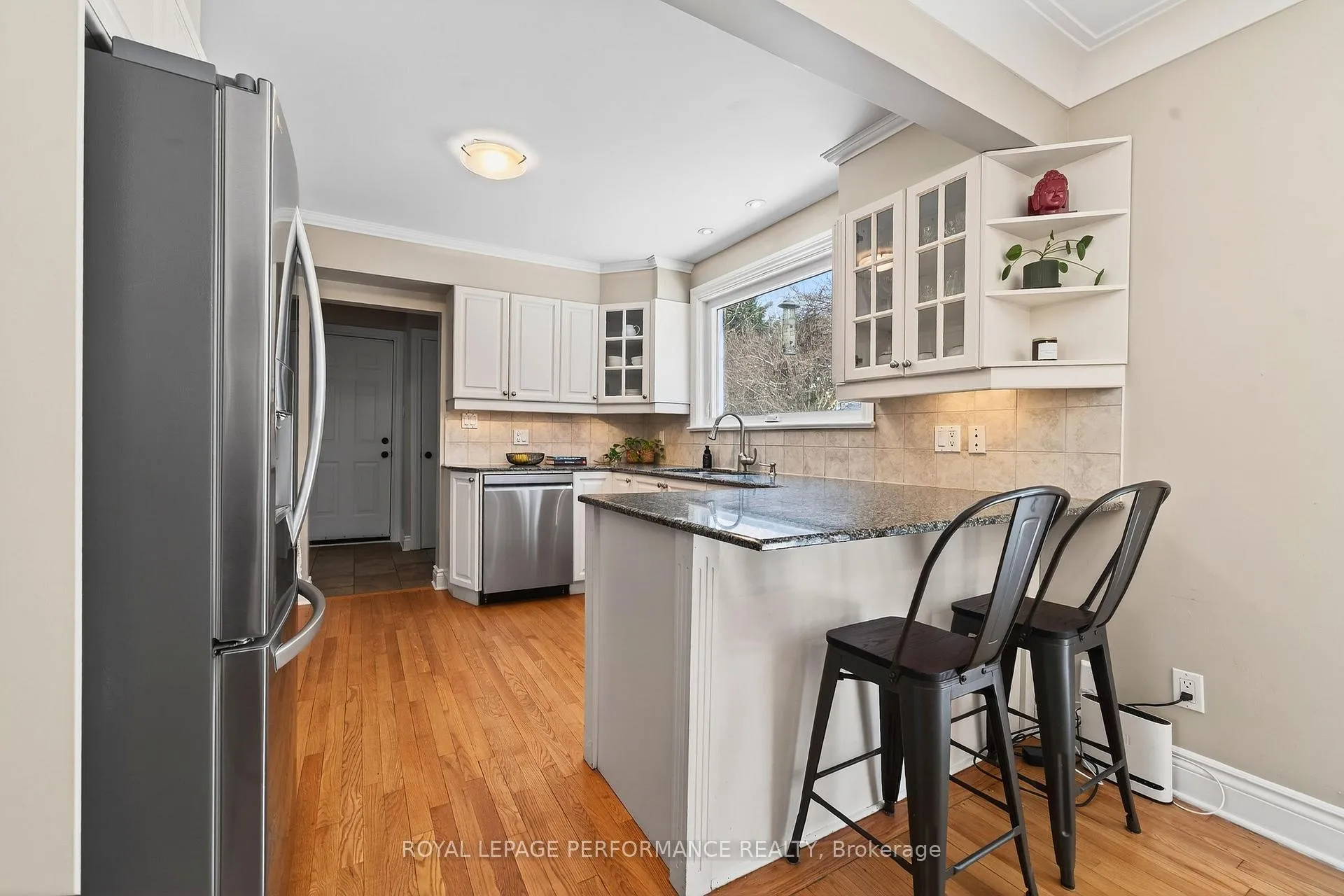 Photo 16 of 573 Mansfield Avenue, Ottawa, McKellar/Highland — HOMEH