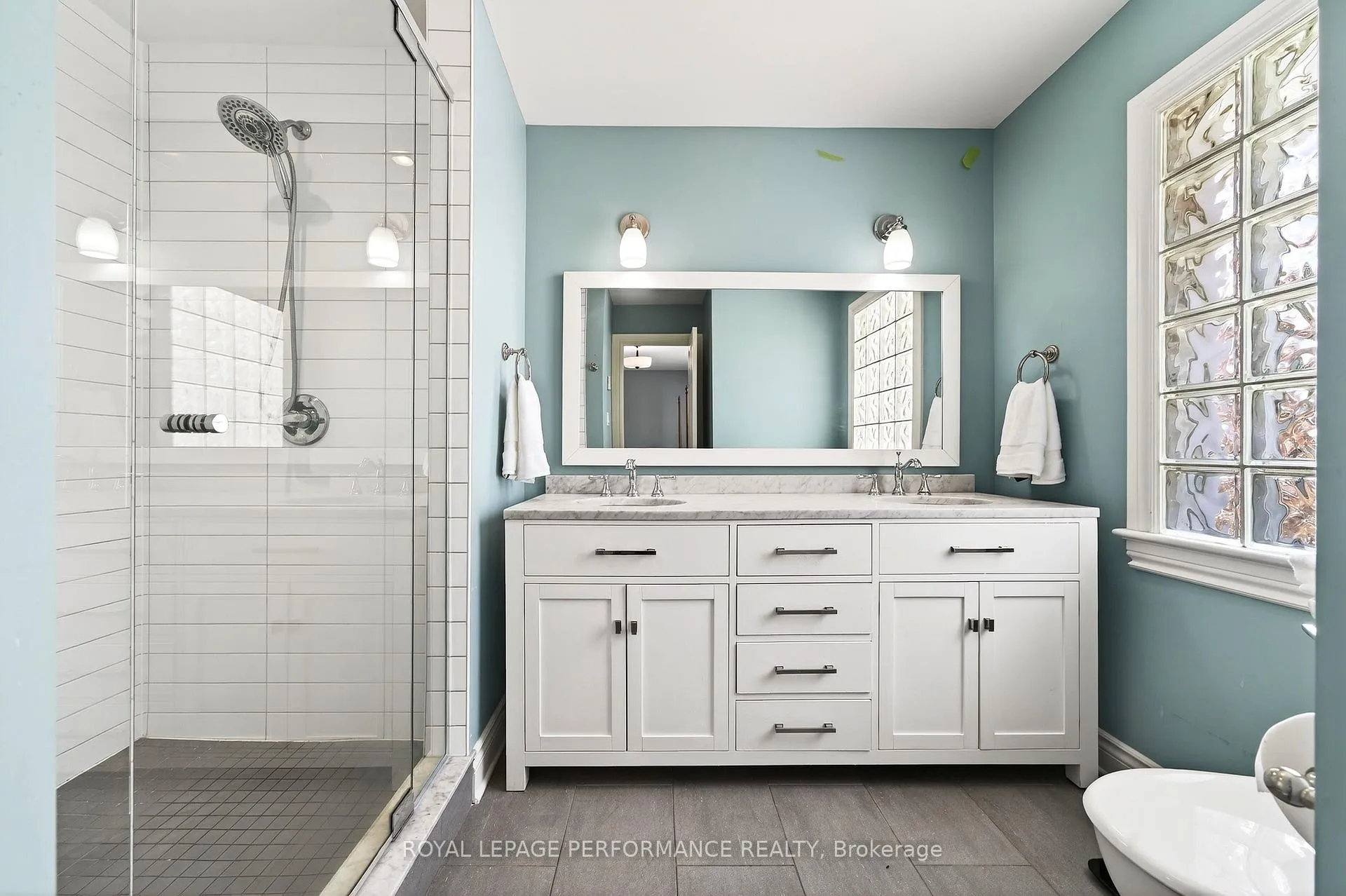 Photo 24 of 573 Mansfield Avenue, Ottawa, McKellar/Highland — HOMEH