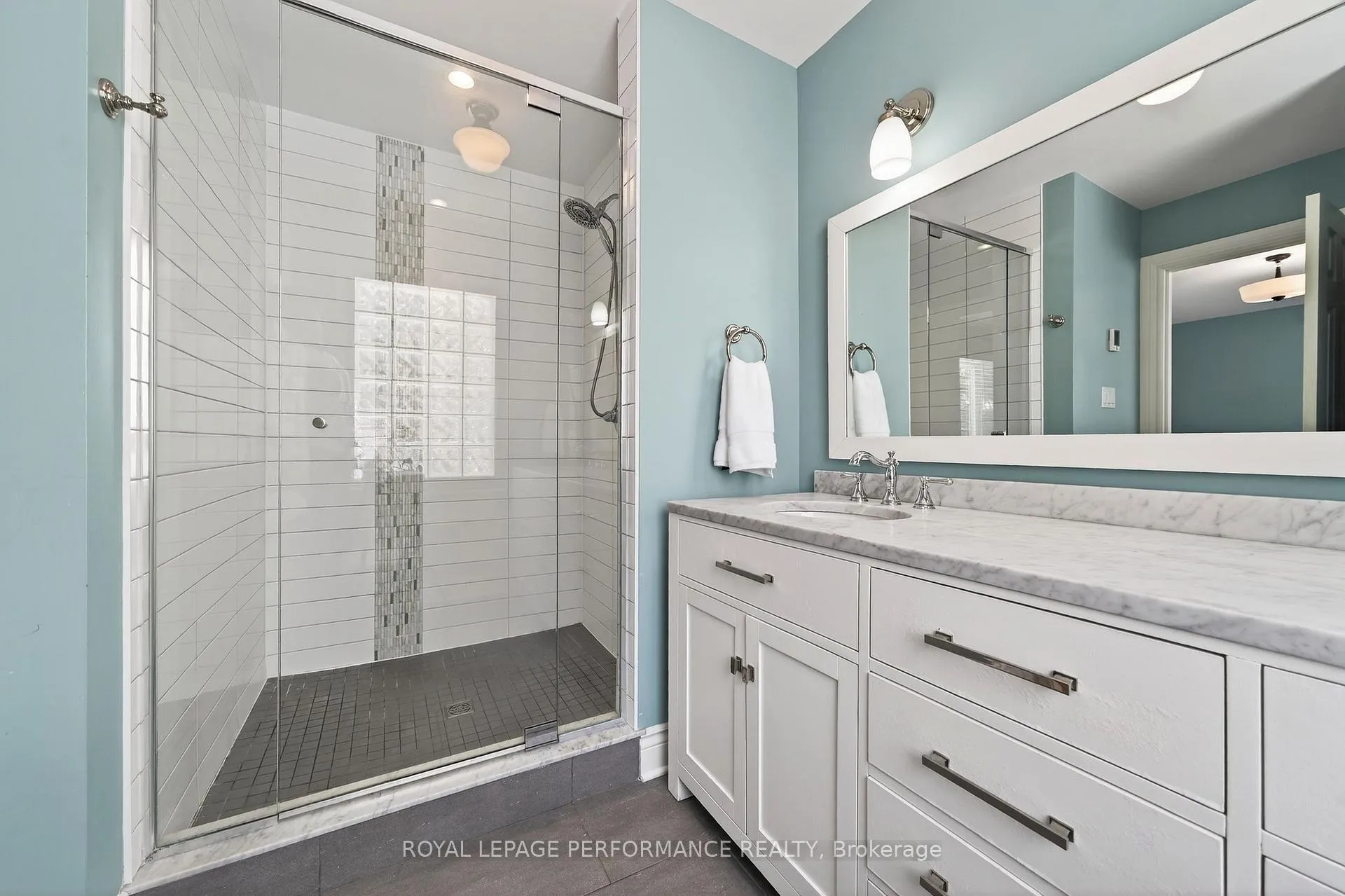 Photo 25 of 573 Mansfield Avenue, Ottawa, McKellar/Highland — HOMEH