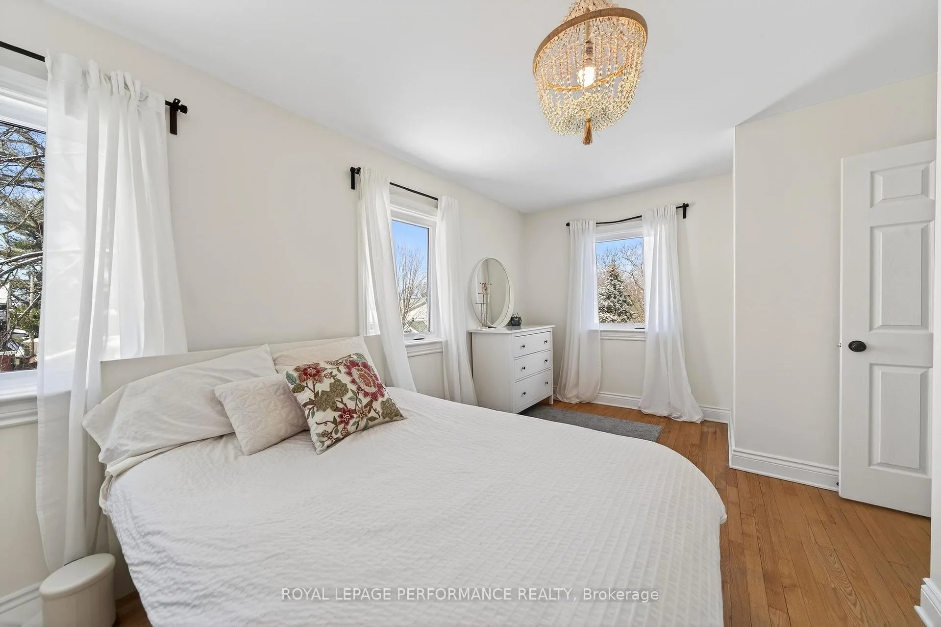 Photo 27 of 573 Mansfield Avenue, Ottawa, McKellar/Highland — HOMEH