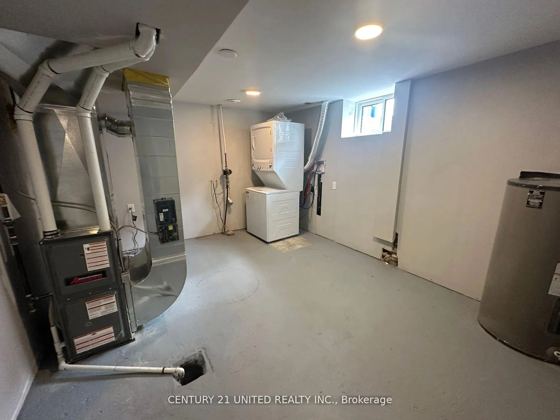 Photo 10 of Unit A, 1055 Western Avenue, Peterborough, Otonabee Ward 1 — HOMEH