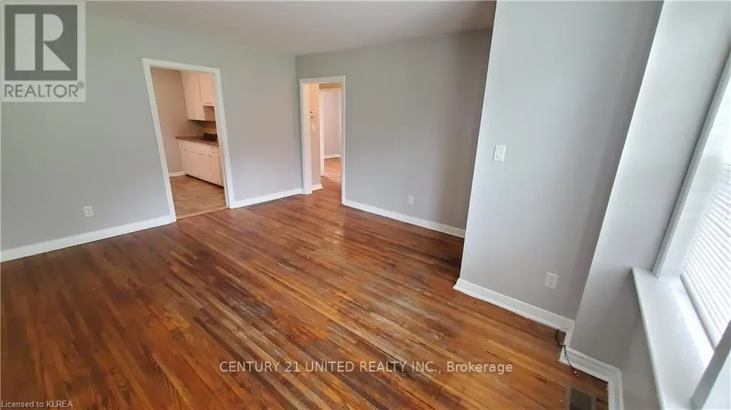 Photo 5 of Unit B, 1247 Clonsilla Avenue, Peterborough, Town Ward 3 — HOMEH