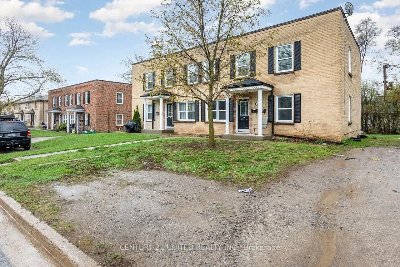 Photo 2 of Unit B, 1275 Clonsilla Avenue, Peterborough, Town Ward 3 — HOMEH
