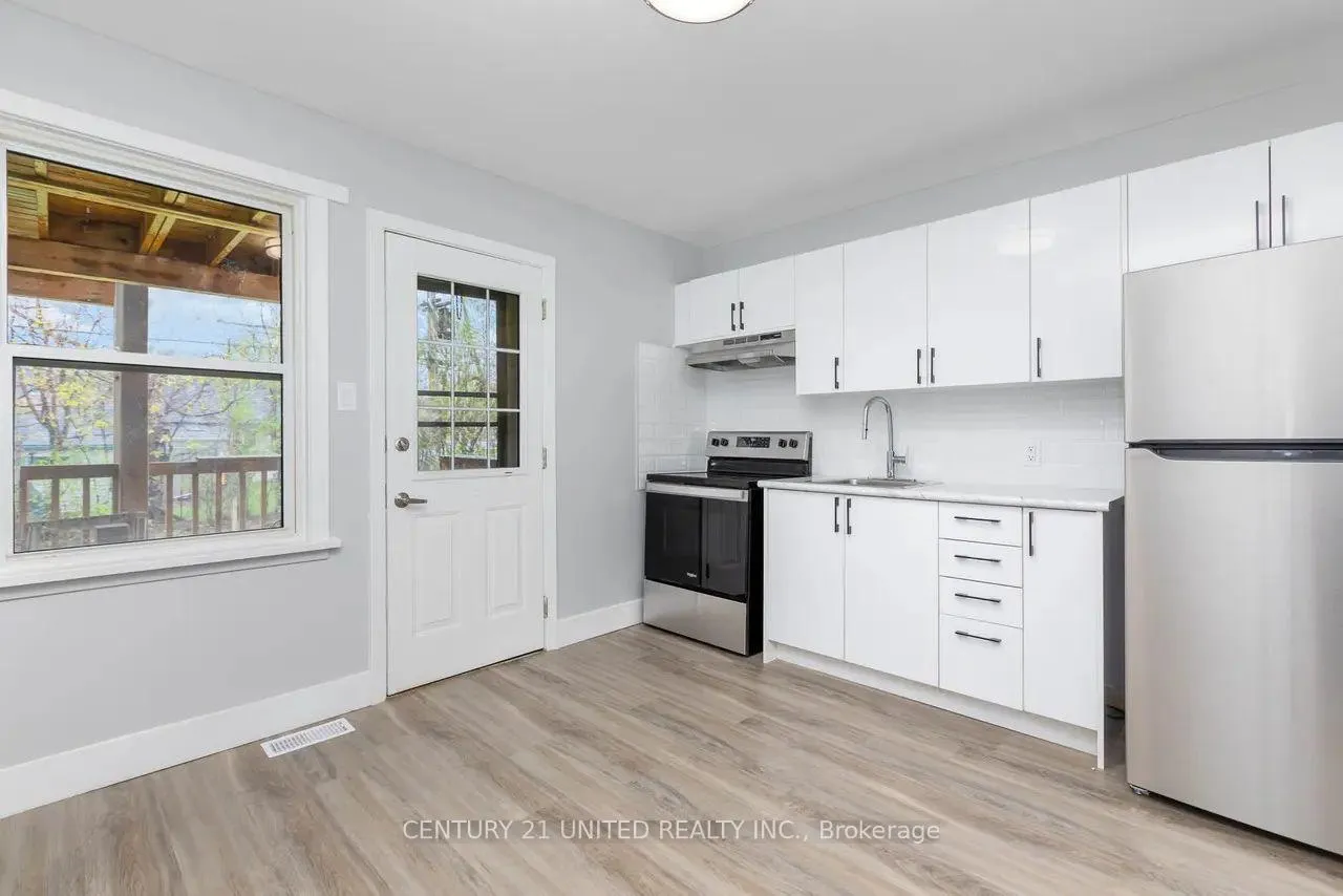 Photo 4 of Unit B, 1275 Clonsilla Avenue, Peterborough, Town Ward 3 — HOMEH