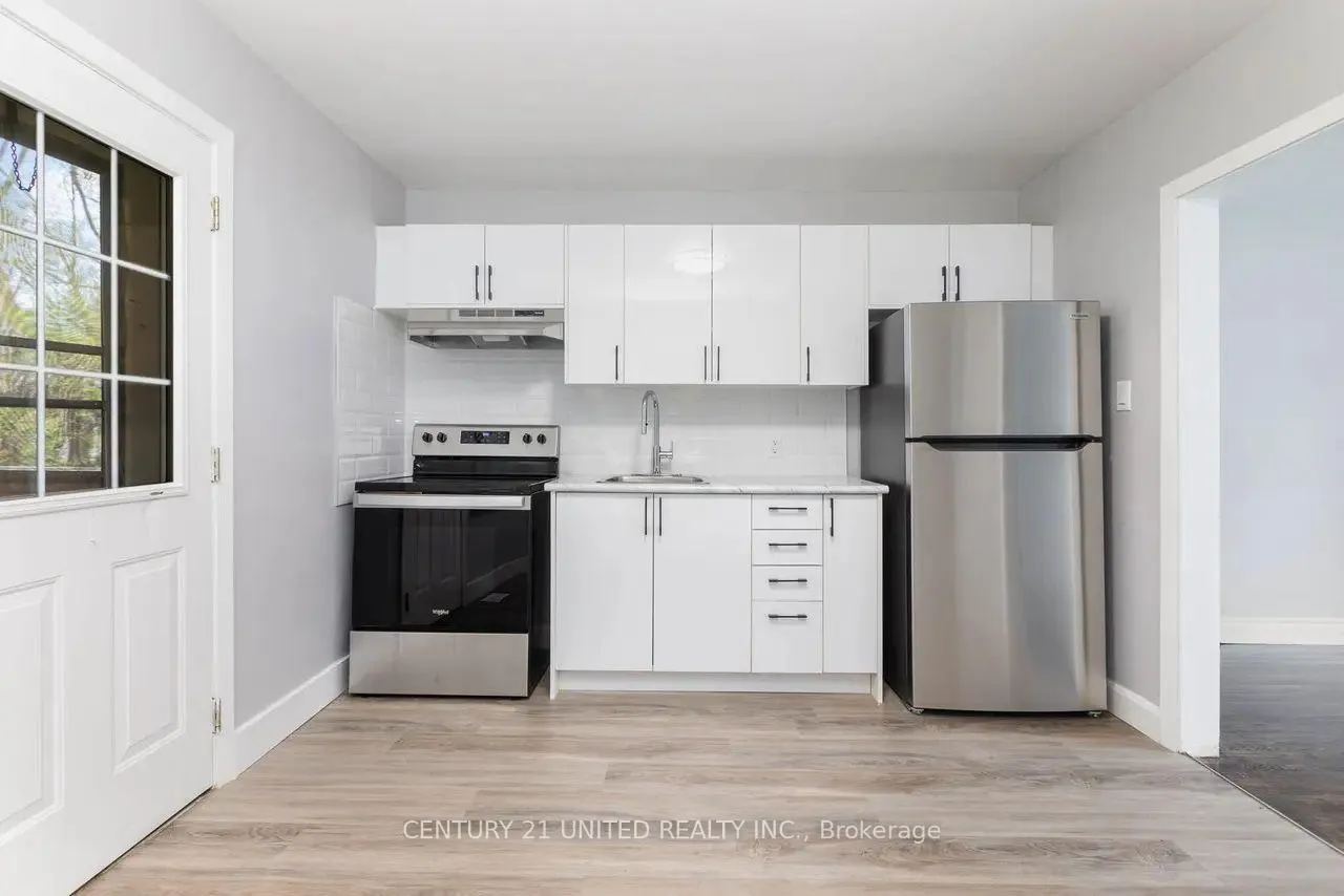 Photo 5 of Unit B, 1275 Clonsilla Avenue, Peterborough, Town Ward 3 — HOMEH