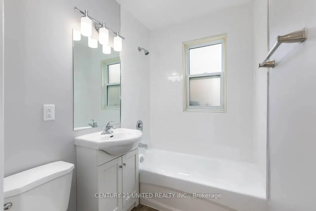 Photo 6 of Unit B, 1275 Clonsilla Avenue, Peterborough, Town Ward 3 — HOMEH