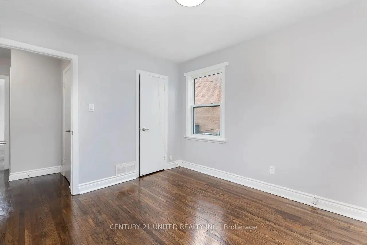 Photo 12 of Unit B, 1275 Clonsilla Avenue, Peterborough, Town Ward 3 — HOMEH