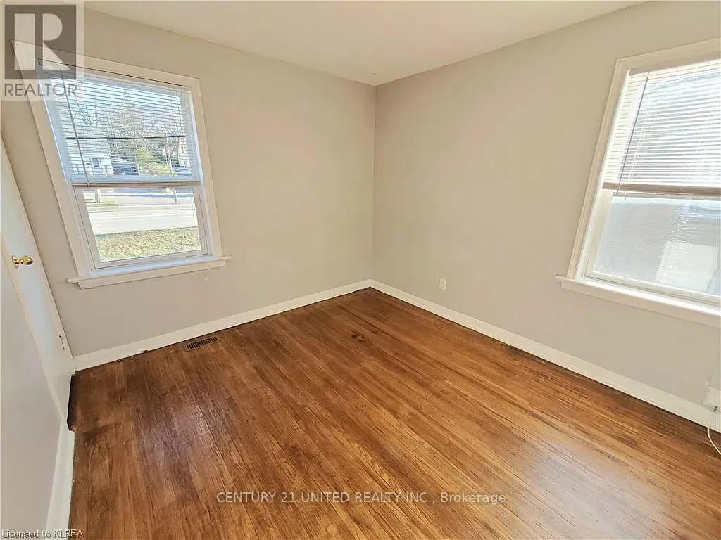 Photo 5 of Unit B, 1269 Clonsilla Avenue, Peterborough, Town Ward 3 — HOMEH
