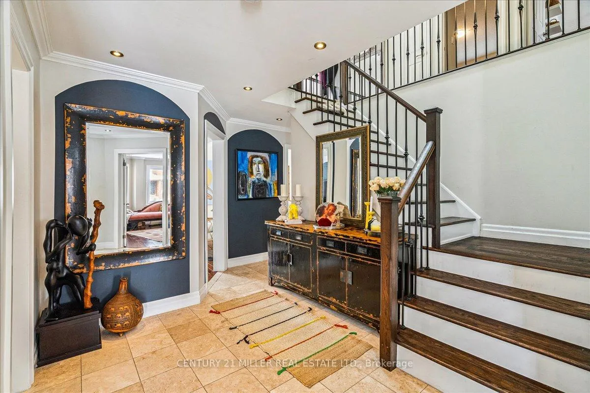 Photo 3 of 2382 Towne Boulevard, Oakville, River Oaks — HOMEH