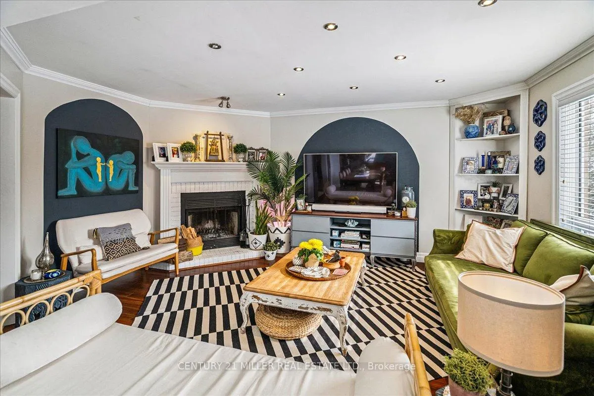 Photo 5 of 2382 Towne Boulevard, Oakville, River Oaks — HOMEH