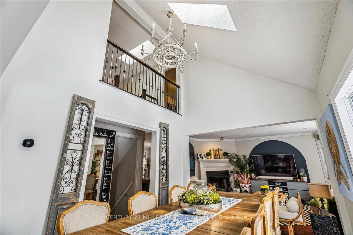 Photo 6 of 2382 Towne Boulevard, Oakville, River Oaks — HOMEH