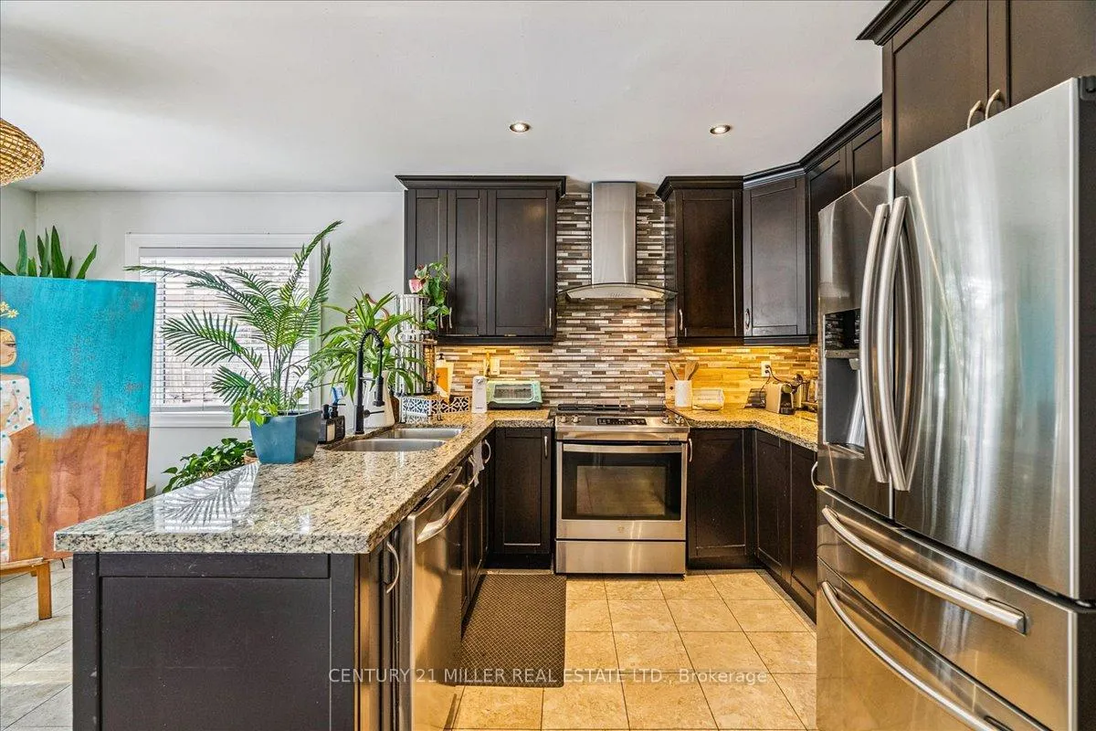 Photo 8 of 2382 Towne Boulevard, Oakville, River Oaks — HOMEH