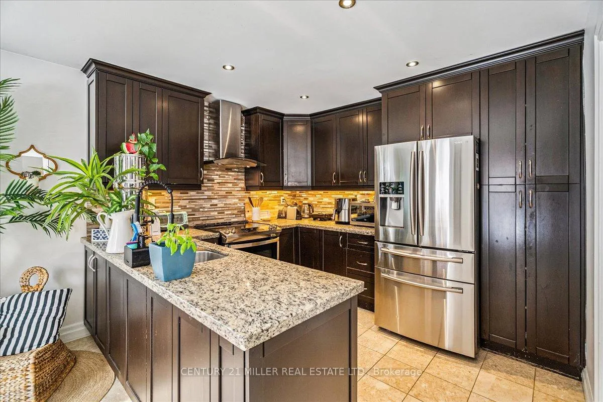 Photo 9 of 2382 Towne Boulevard, Oakville, River Oaks — HOMEH