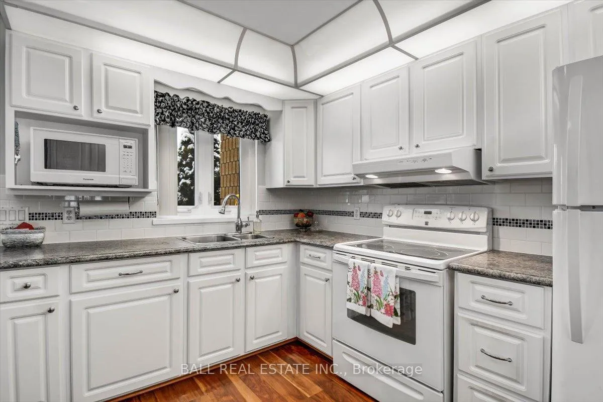 Photo 3 of Unit 103, 16 Alice Street, Bancroft, Bancroft Ward — HOMEH