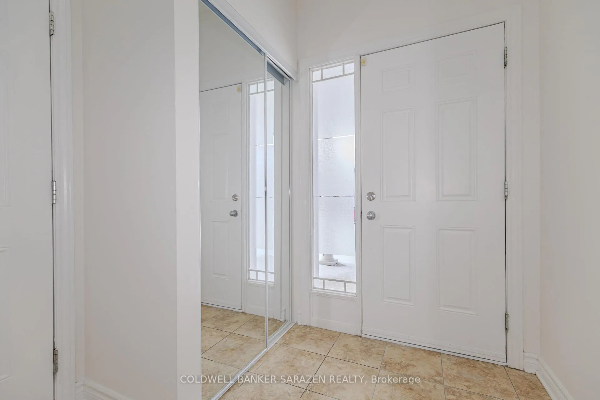 Photo 3 of 852 Taradale Drive, Ottawa, Barrhaven - Strandherd — HOMEH