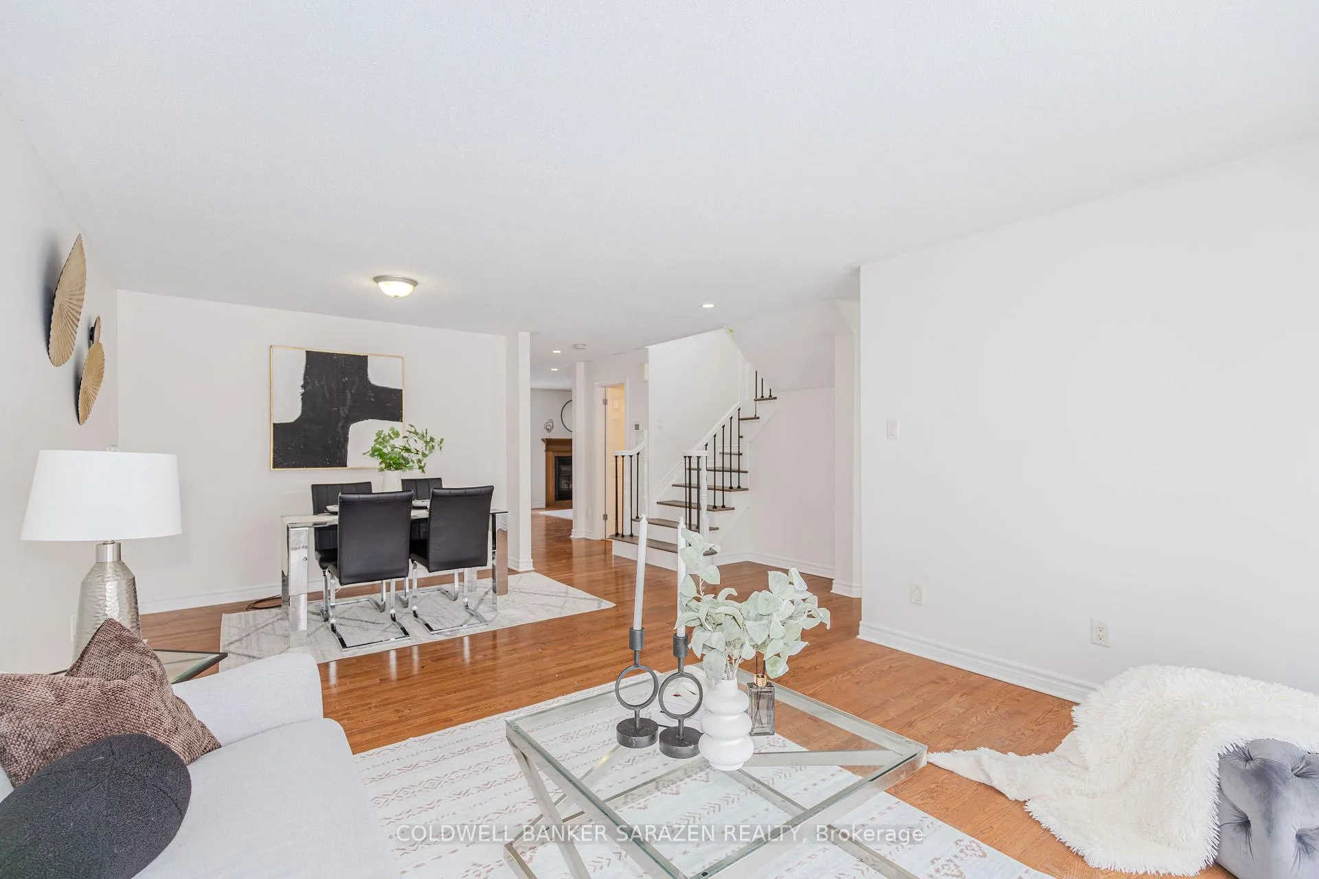 Photo 8 of 852 Taradale Drive, Ottawa, Barrhaven - Strandherd — HOMEH