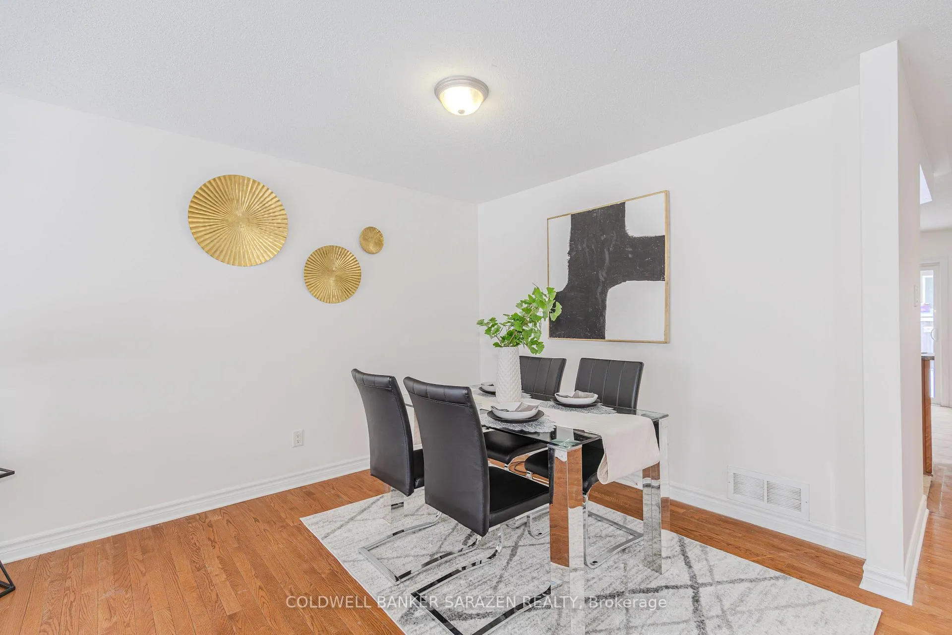 Photo 9 of 852 Taradale Drive, Ottawa, Barrhaven - Strandherd — HOMEH