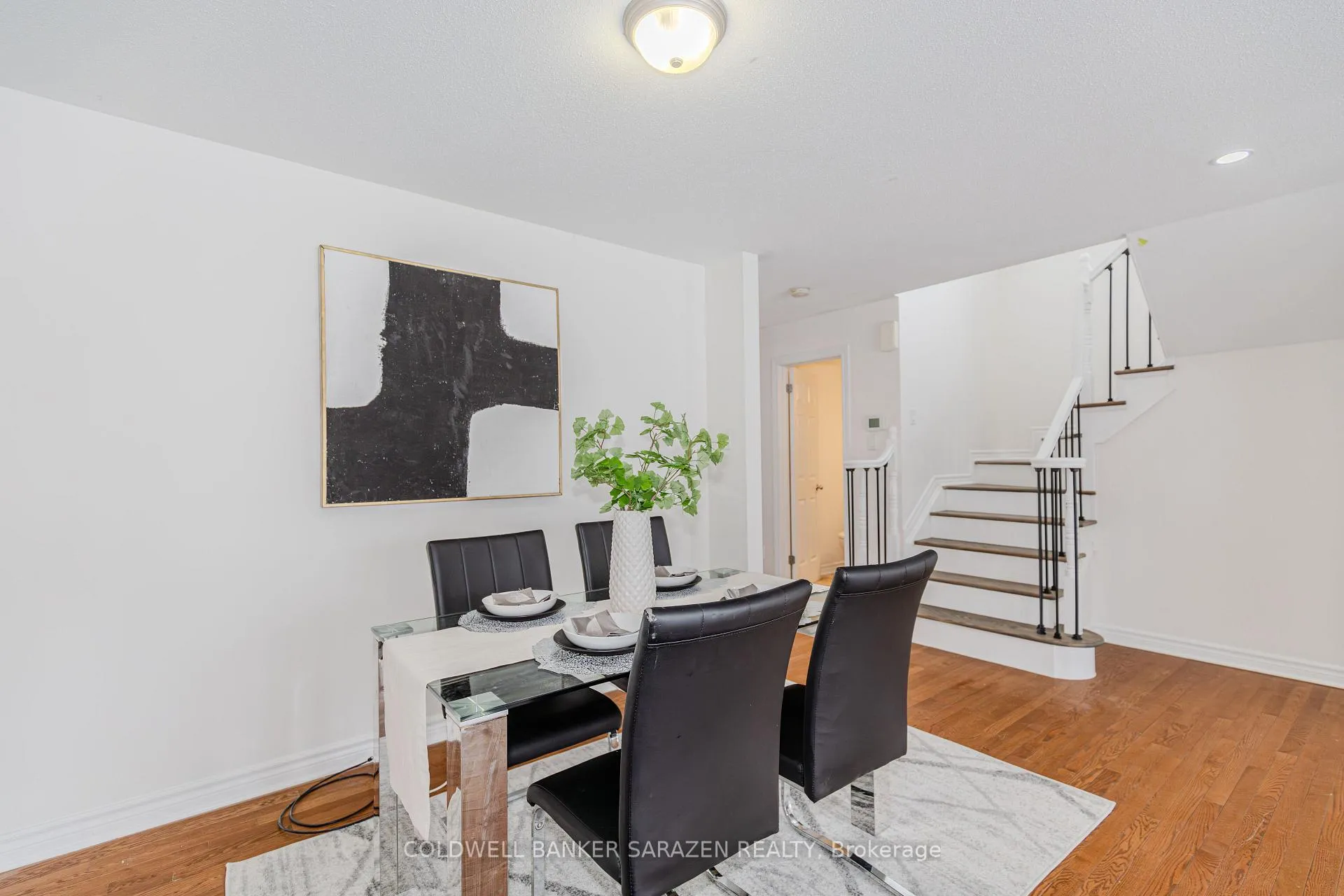 Photo 10 of 852 Taradale Drive, Ottawa, Barrhaven - Strandherd — HOMEH