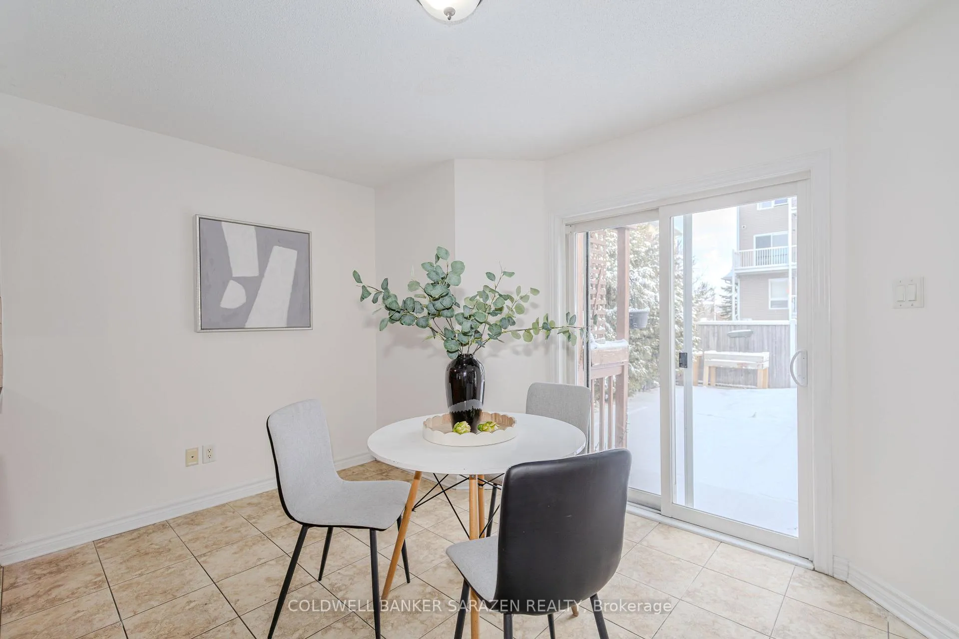 Photo 18 of 852 Taradale Drive, Ottawa, Barrhaven - Strandherd — HOMEH