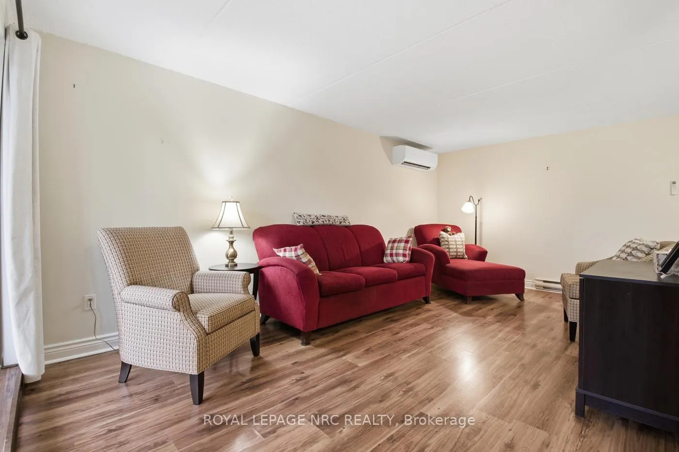 Photo 3 of Unit 217, 4658 Drummond Road, Niagara Falls, Cherrywood — HOMEH