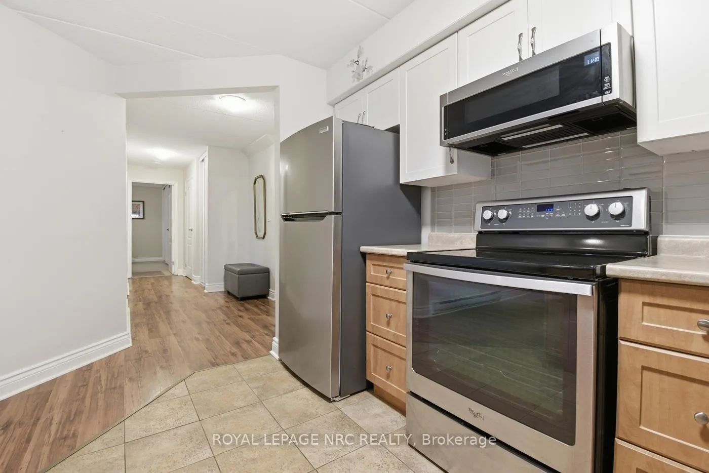 Photo 5 of Unit 217, 4658 Drummond Road, Niagara Falls, Cherrywood — HOMEH