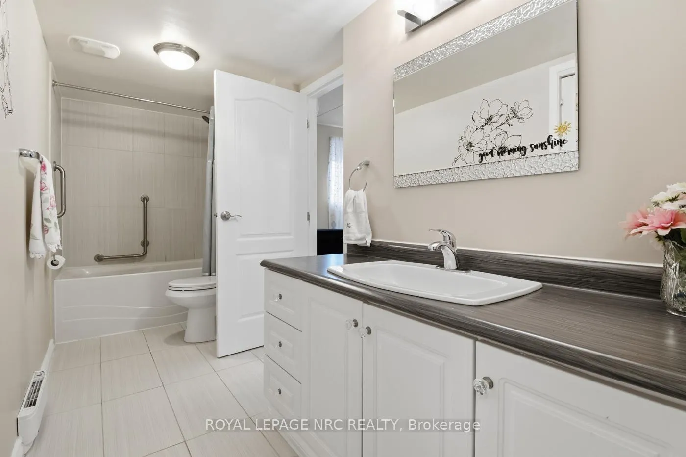 Photo 11 of Unit 217, 4658 Drummond Road, Niagara Falls, Cherrywood — HOMEH