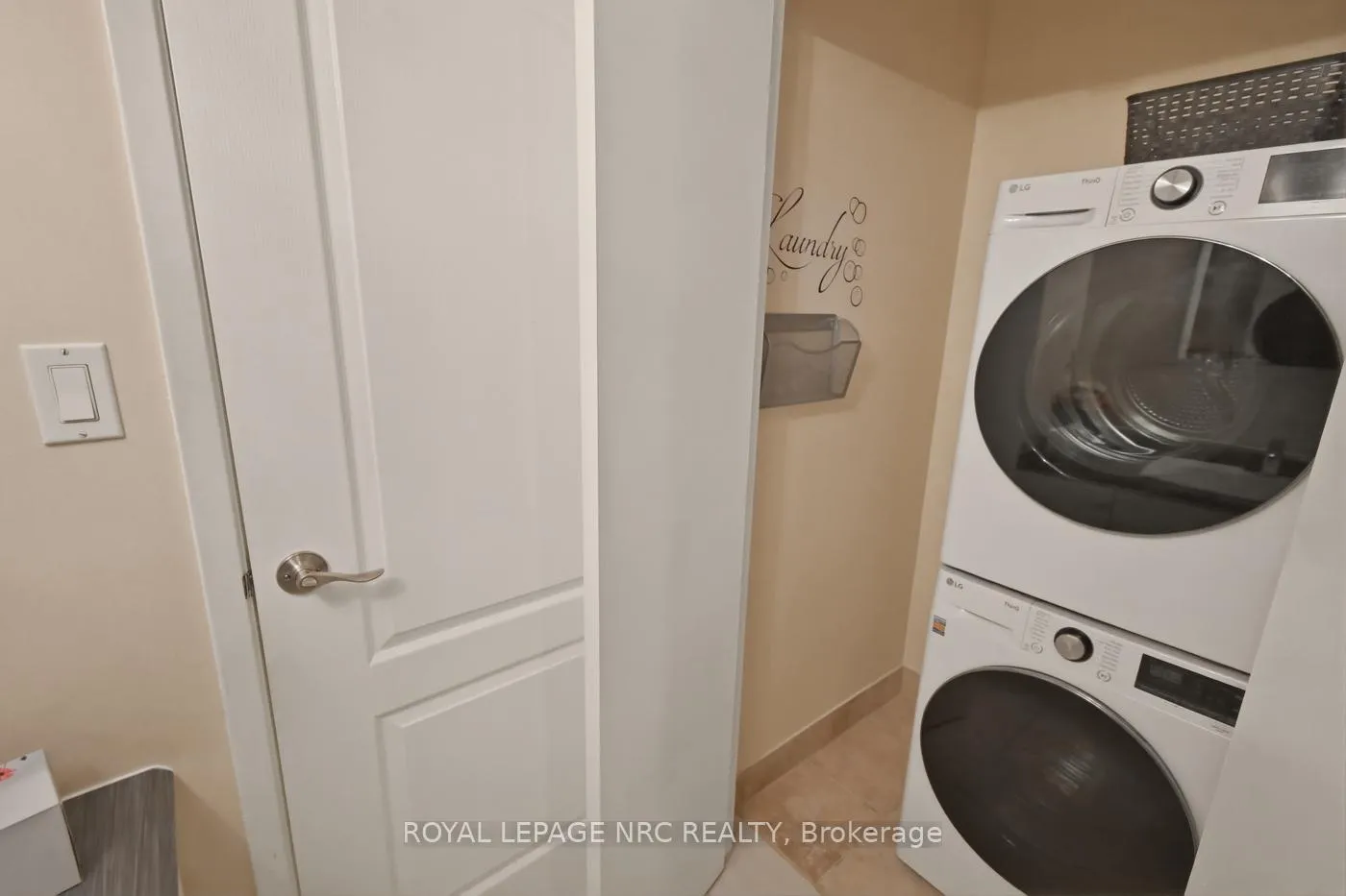 Photo 12 of Unit 217, 4658 Drummond Road, Niagara Falls, Cherrywood — HOMEH