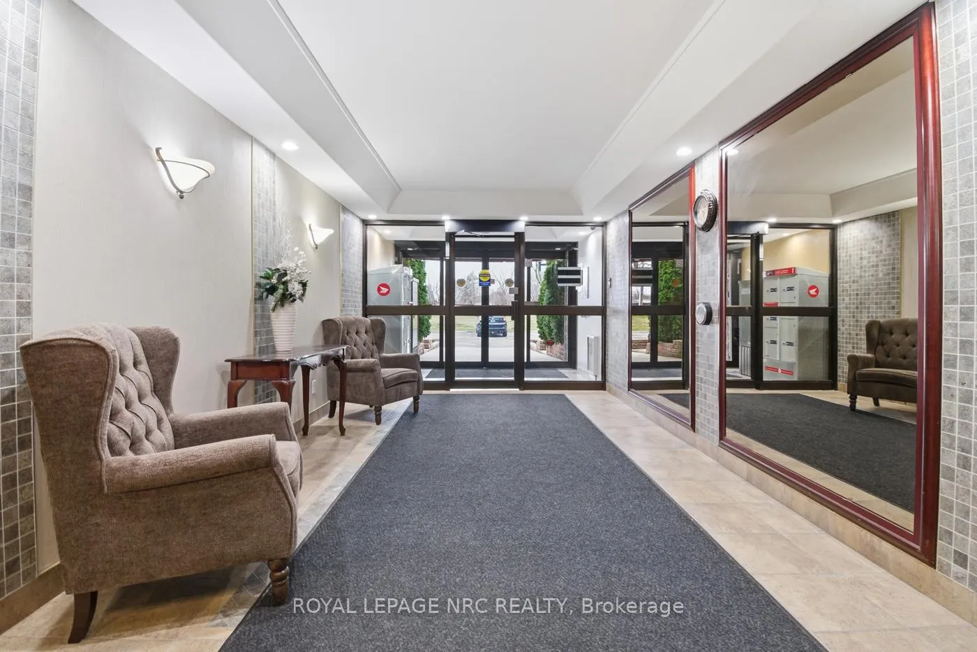 Photo 17 of Unit 217, 4658 Drummond Road, Niagara Falls, Cherrywood — HOMEH