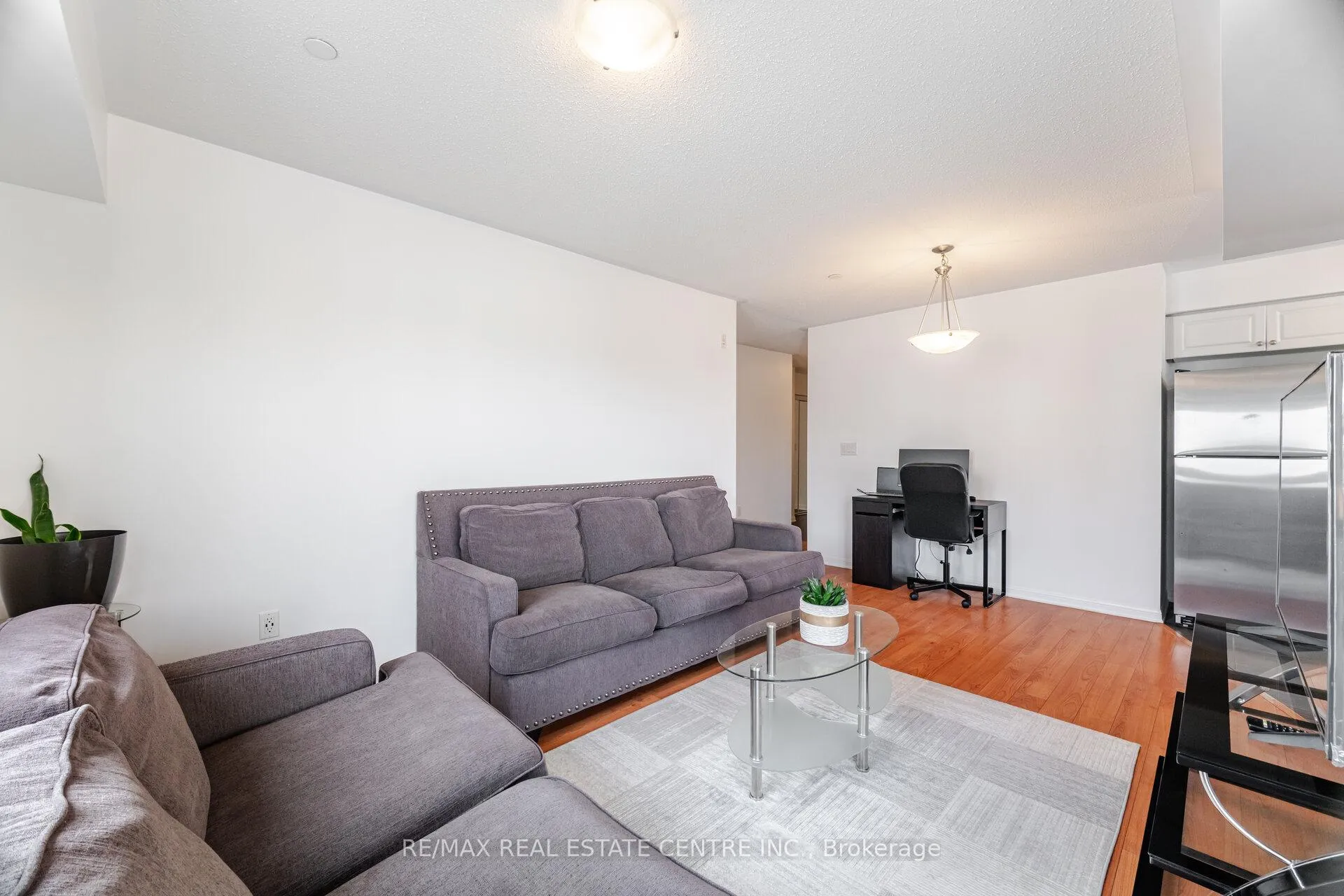 Photo 7 of Unit 203, 1005 Nadalin Heights, Milton, Willmott — HOMEH