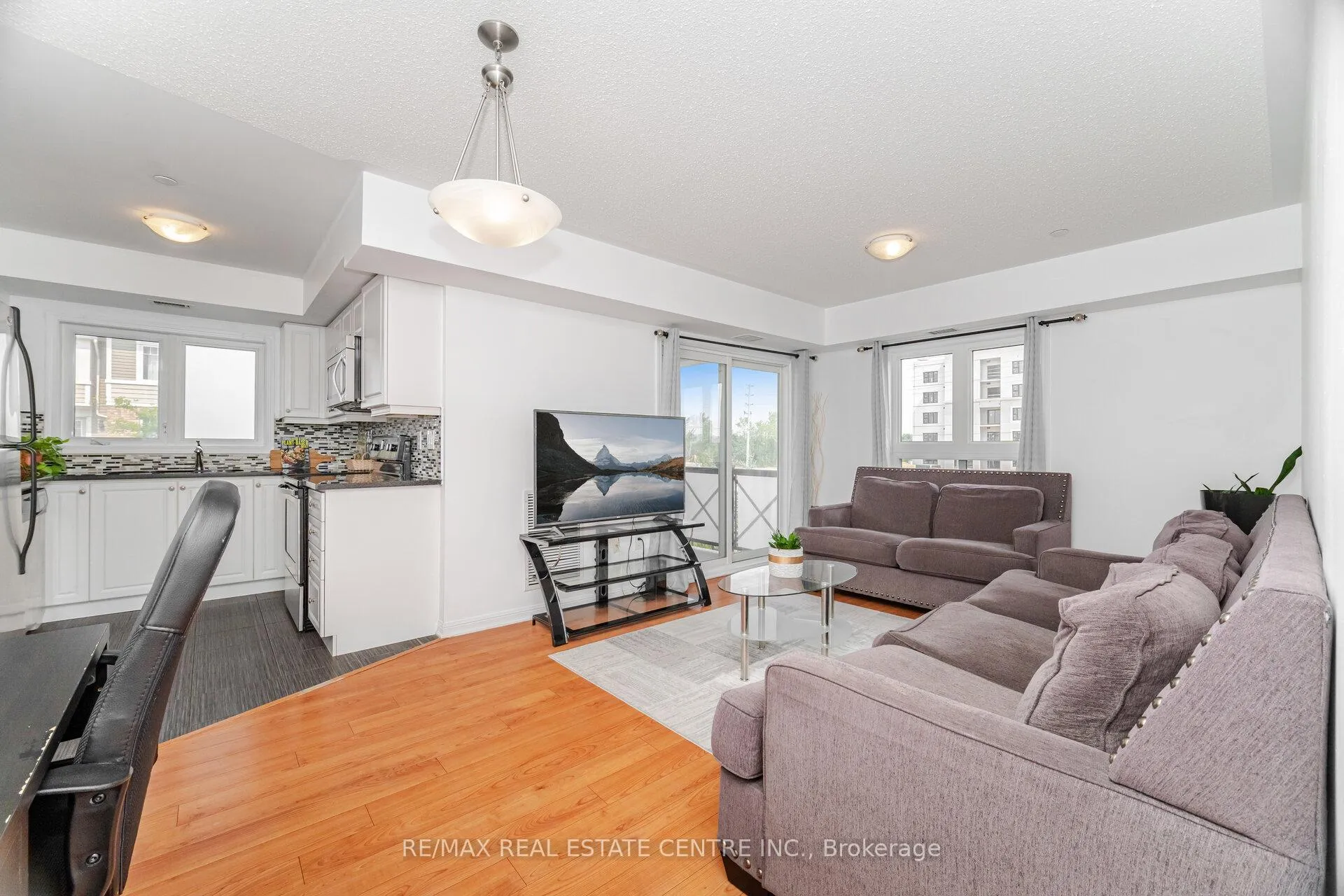 Photo 9 of Unit 203, 1005 Nadalin Heights, Milton, Willmott — HOMEH