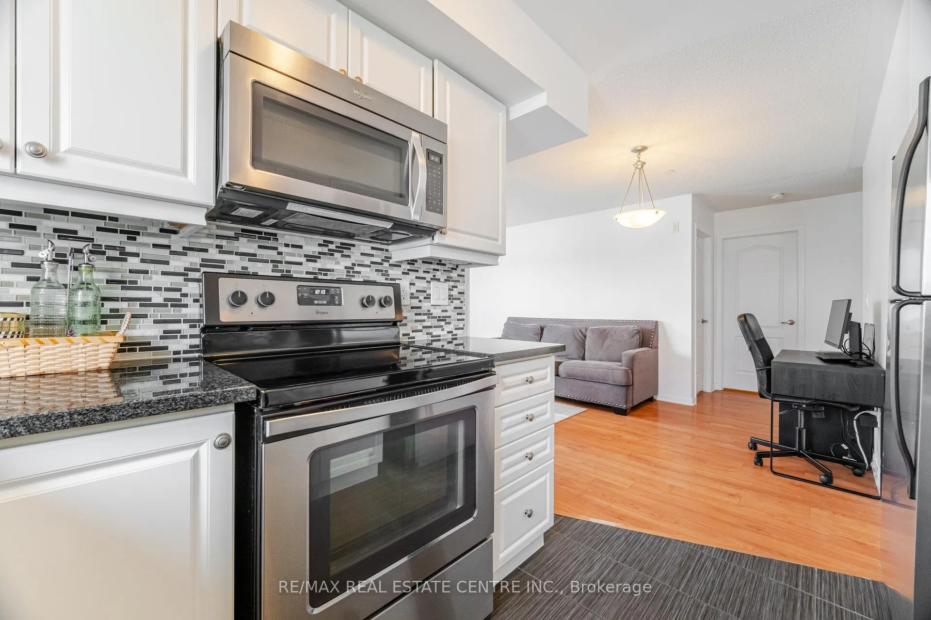 Photo 15 of Unit 203, 1005 Nadalin Heights, Milton, Willmott — HOMEH