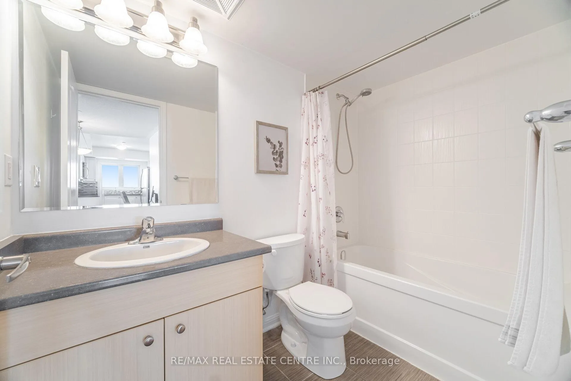 Photo 19 of Unit 203, 1005 Nadalin Heights, Milton, Willmott — HOMEH