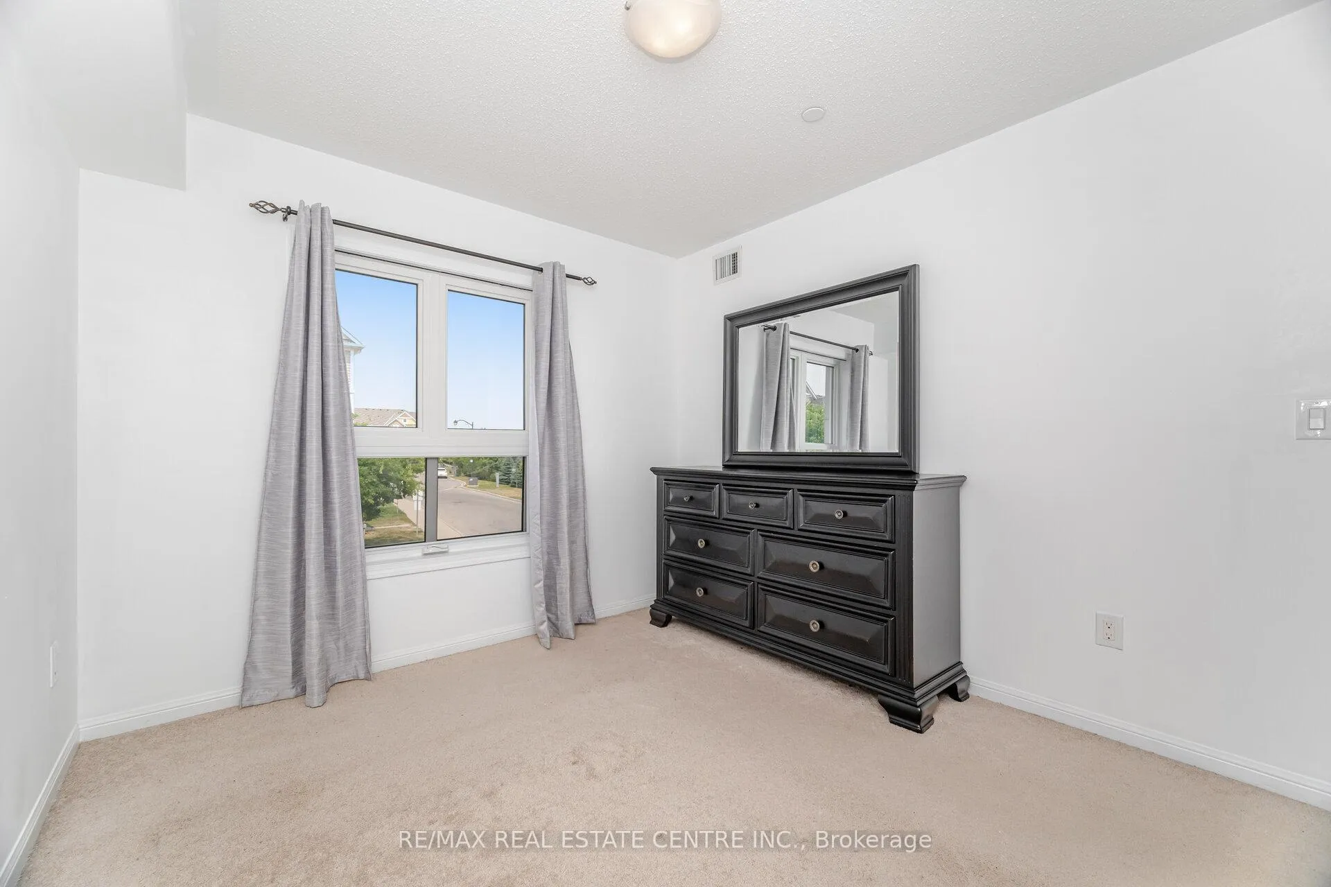 Photo 21 of Unit 203, 1005 Nadalin Heights, Milton, Willmott — HOMEH