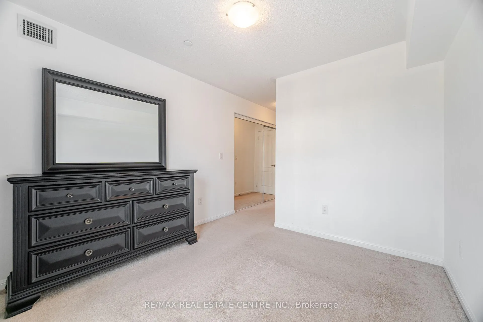 Photo 22 of Unit 203, 1005 Nadalin Heights, Milton, Willmott — HOMEH