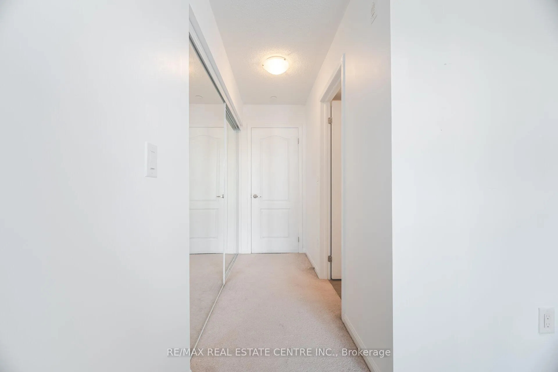 Photo 25 of Unit 203, 1005 Nadalin Heights, Milton, Willmott — HOMEH