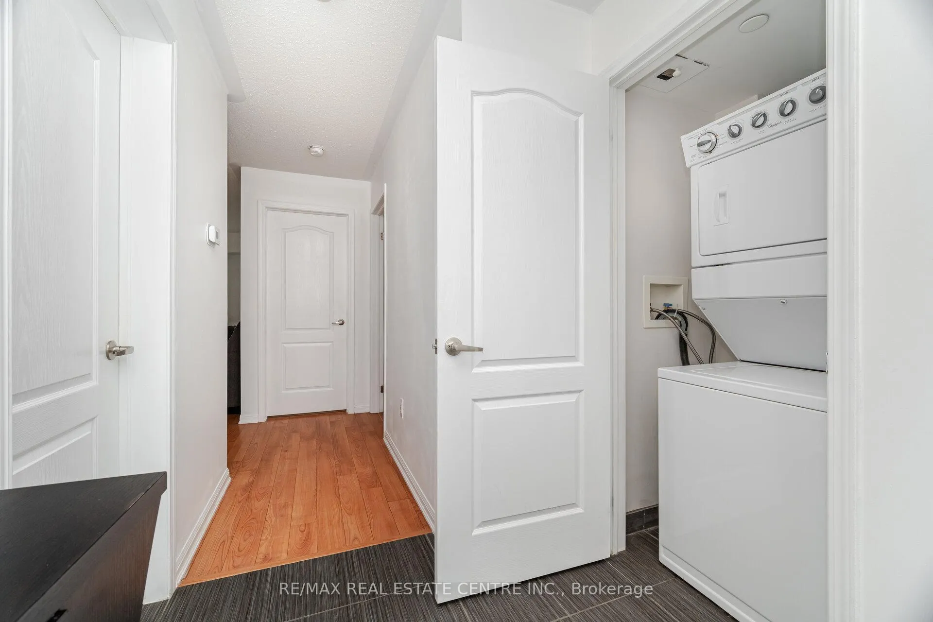 Photo 28 of Unit 203, 1005 Nadalin Heights, Milton, Willmott — HOMEH