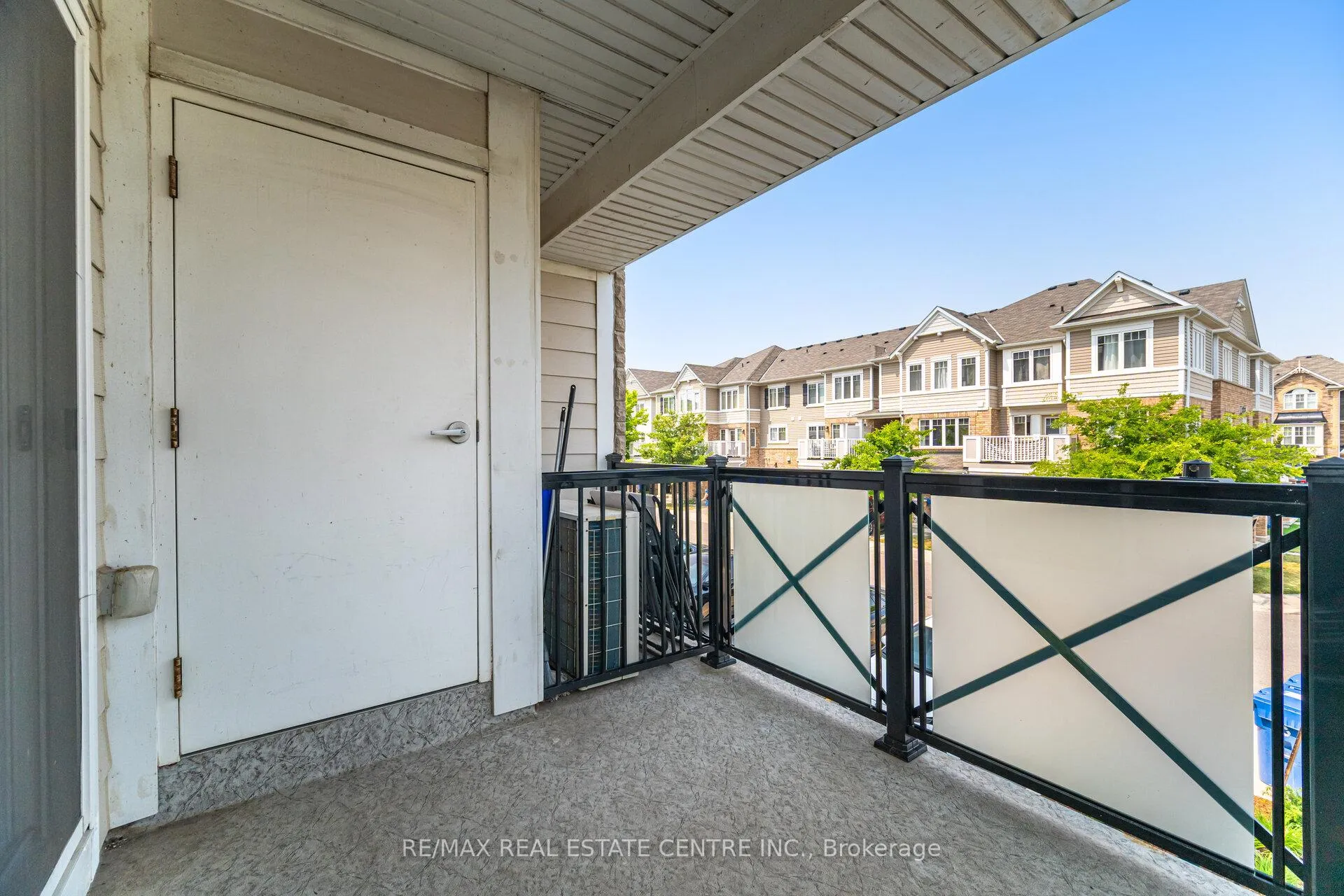 Photo 30 of Unit 203, 1005 Nadalin Heights, Milton, Willmott — HOMEH