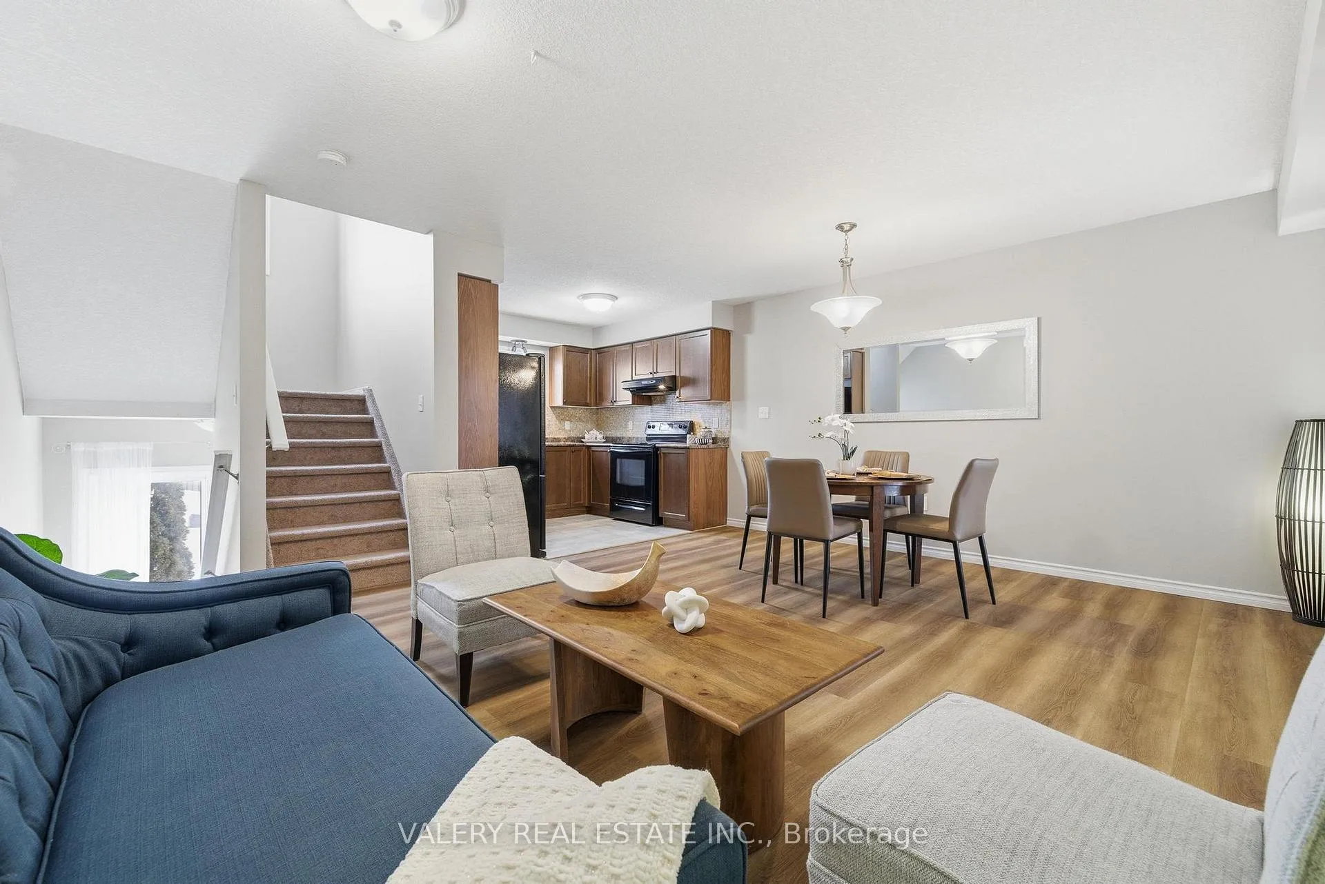 Photo 9 of 73 Brookfield Crescent, Kitchener — HOMEH