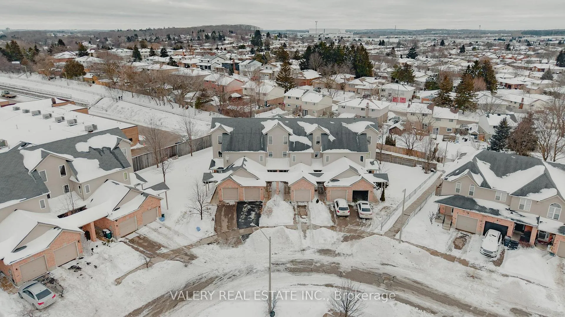 Photo 36 of 73 Brookfield Crescent, Kitchener — HOMEH