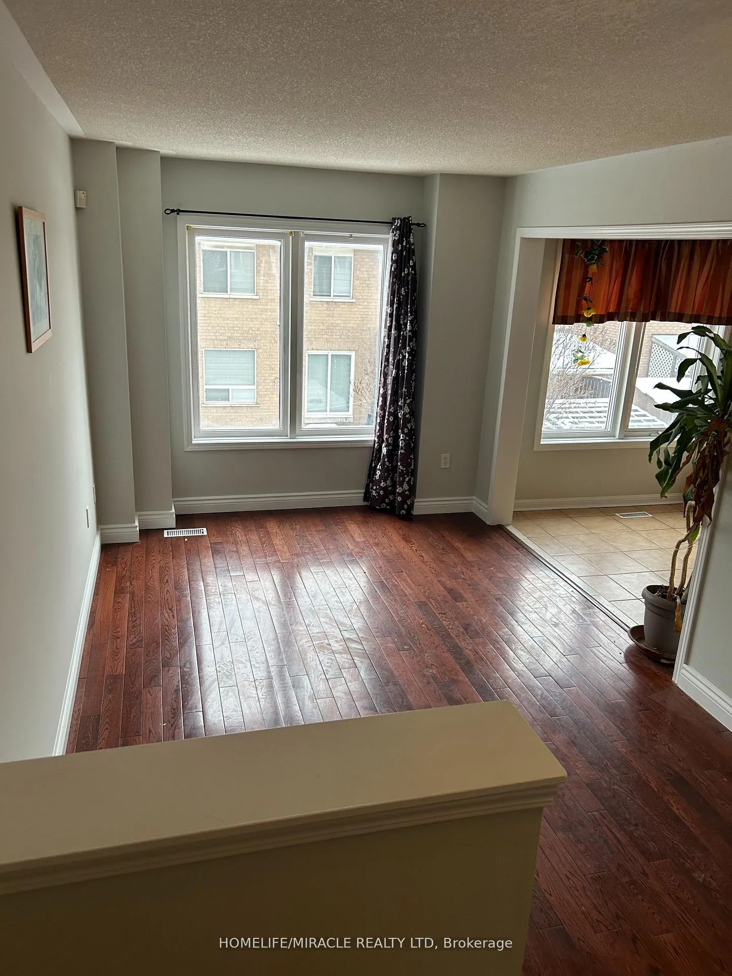 Photo 5 of Unit 19, 250 Richvale Drive, Brampton, Heart Lake East — HOMEH
