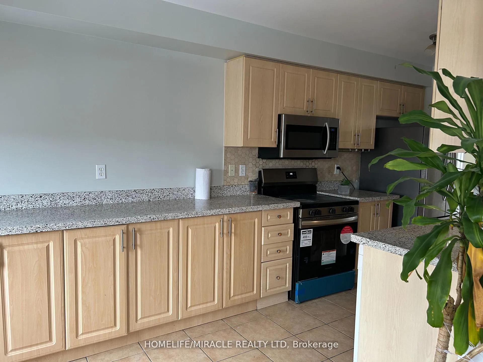 Photo 6 of Unit 19, 250 Richvale Drive, Brampton, Heart Lake East — HOMEH