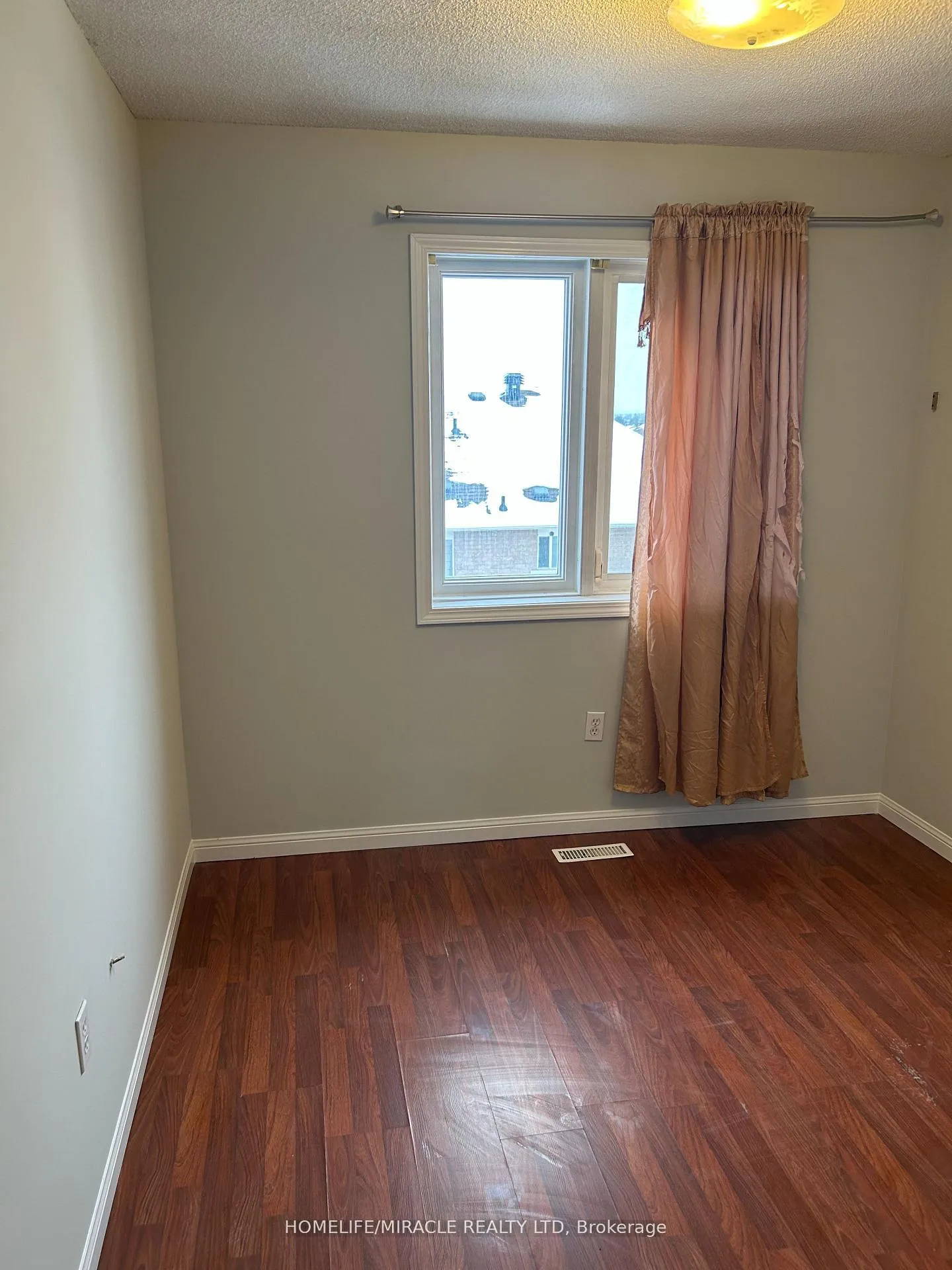 Photo 7 of Unit 19, 250 Richvale Drive, Brampton, Heart Lake East — HOMEH
