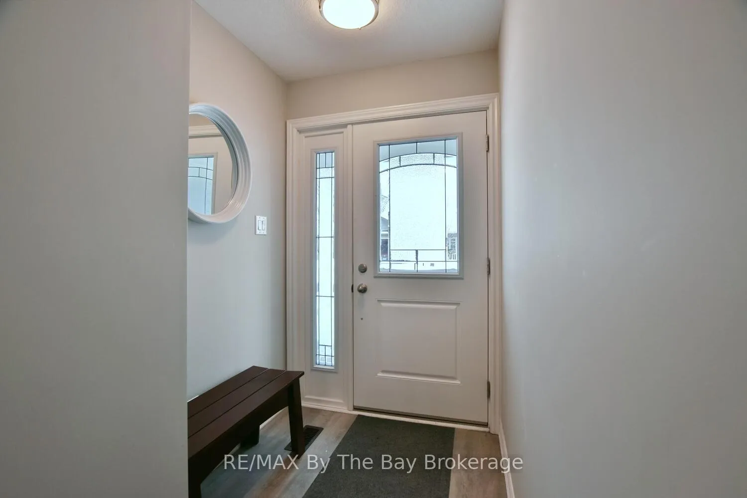 Photo 4 of 30 Ivy Crescent, Wasaga Beach — HOMEH
