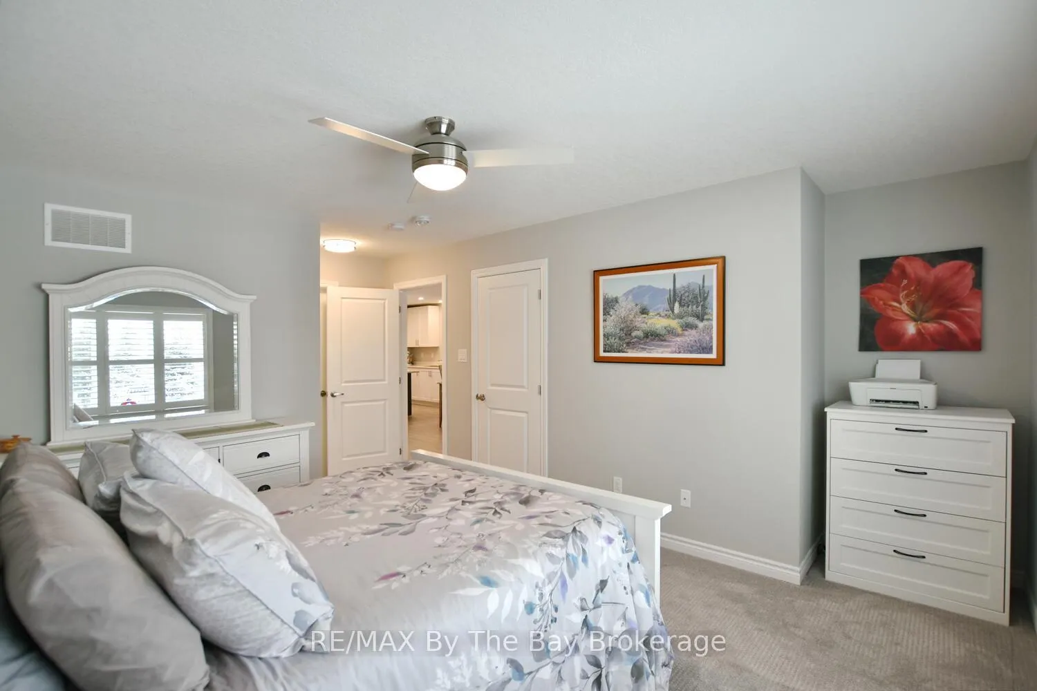 Photo 15 of 30 Ivy Crescent, Wasaga Beach — HOMEH