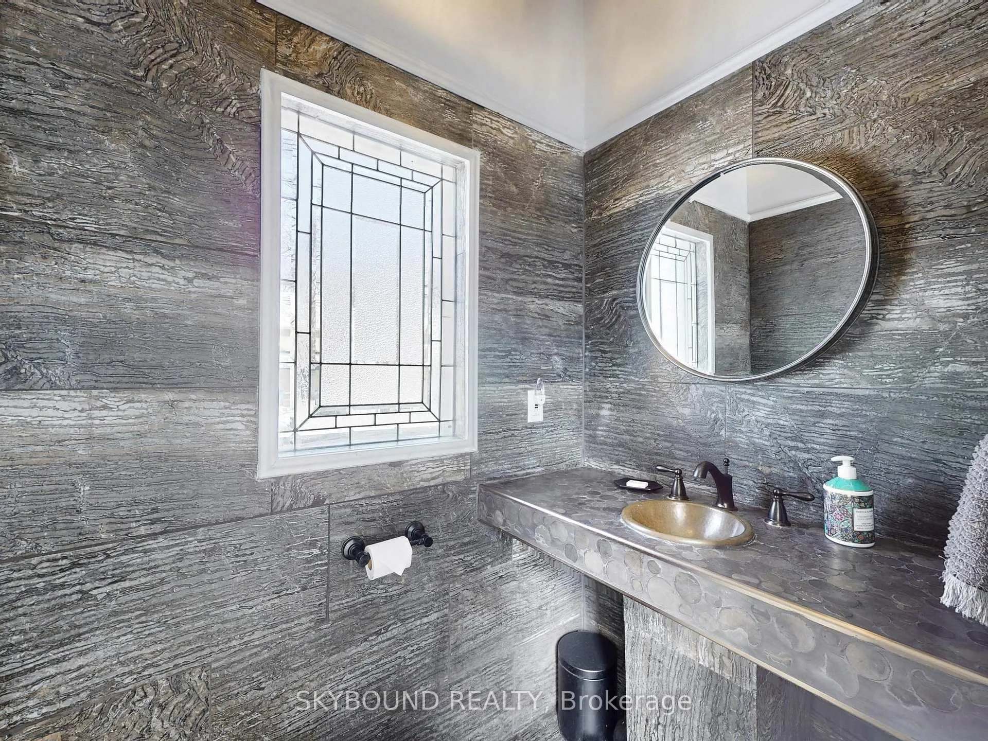 Photo 5 of 19 Spruce Street, Aurora, Aurora Village — HOMEH