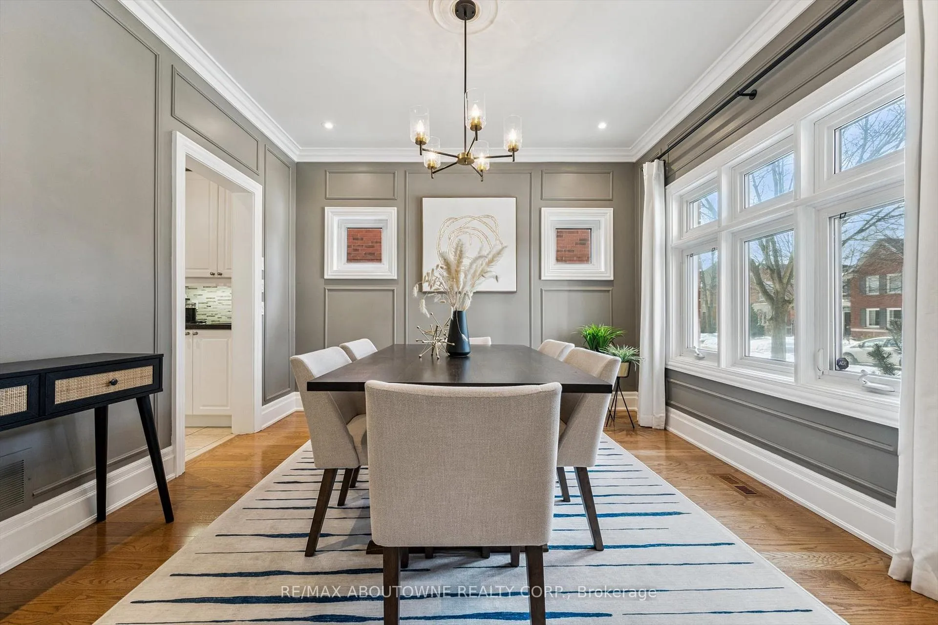 Photo 9 of 256 Lexington Road, Oakville, River Oaks — HOMEH
